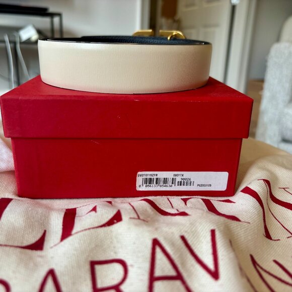 Valentino Garavani Signature V LOGO Belt | Size 90 | Calfskin Leather 30MM main image 6